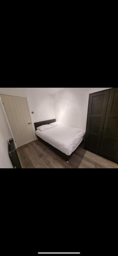 Modern 2 Bed Apartment & Free Parking Canterbury Eksteriør billede